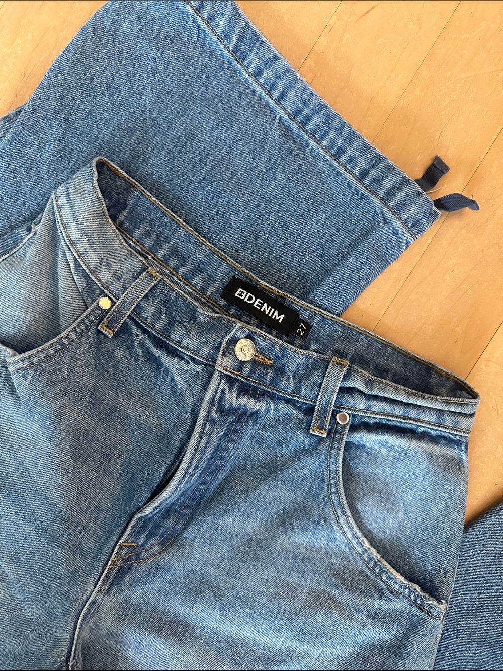 EB Denim Barrel Jeans - Picture 3 of 3